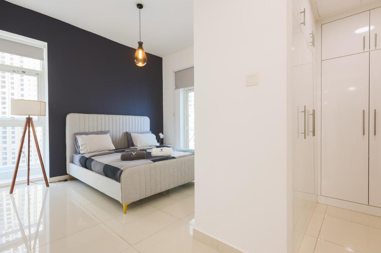 Vakantiehuis Enticing Space With Marina View Near The Beach! *